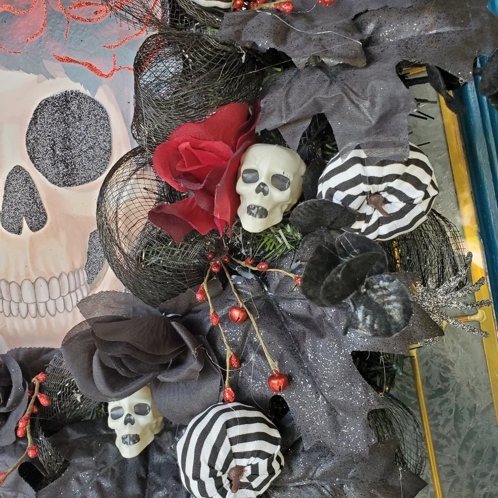 Skeleton Halloween Wreath